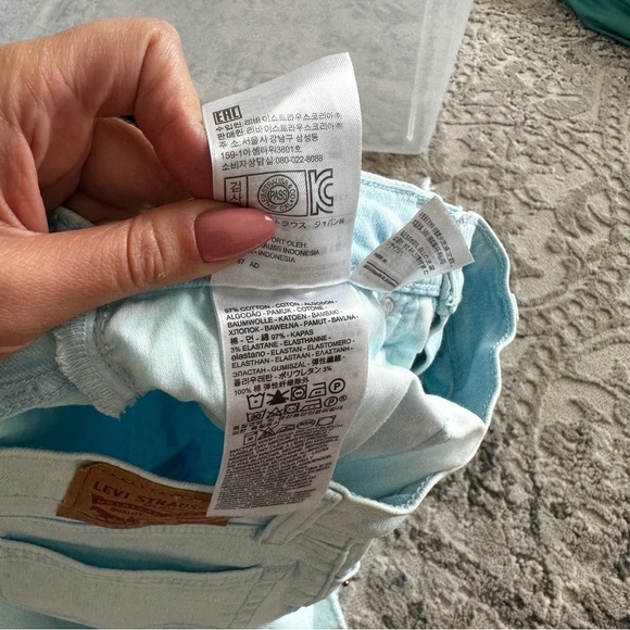 Levi’s Wedgie Skinny Jeans Baby Blue Acid Wash Raw Hem Size 28 High Waisted - Picture 10 of 10